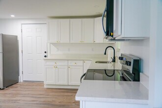 162 Hobart St in Meriden, CT - Building Photo - Building Photo