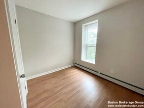 82 Hammond St, Unit #4 in Boston, MA - Building Photo - Building Photo