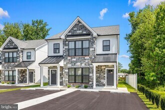 13 Arbutus Ave in New Castle, DE - Foto de edificio - Building Photo