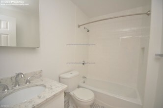 19 Green St-Unit -APT# 2-R in Brookline, MA - Building Photo - Building Photo