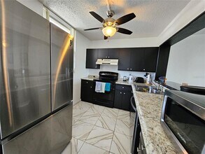 7425 Bay Island Dr S in South Pasadena, FL - Building Photo - Building Photo
