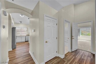 3520 Round Valley Way in Las Vegas, NV - Building Photo - Building Photo