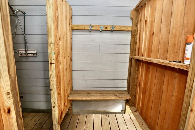 property at 409 33rd St
