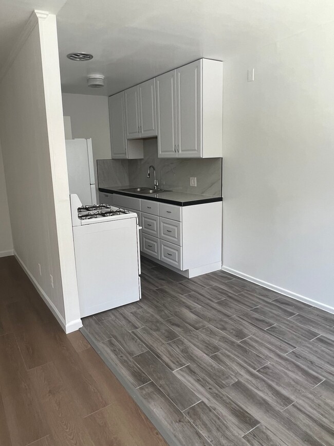 3110 Livonia Ave, Unit 3