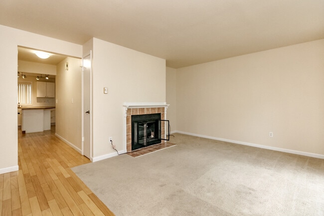 32710 3rd Pl S in Federal Way, WA - Building Photo - Building Photo
