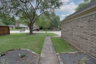 2030 Cutter Dr in League City, TX - Building Photo - Building Photo