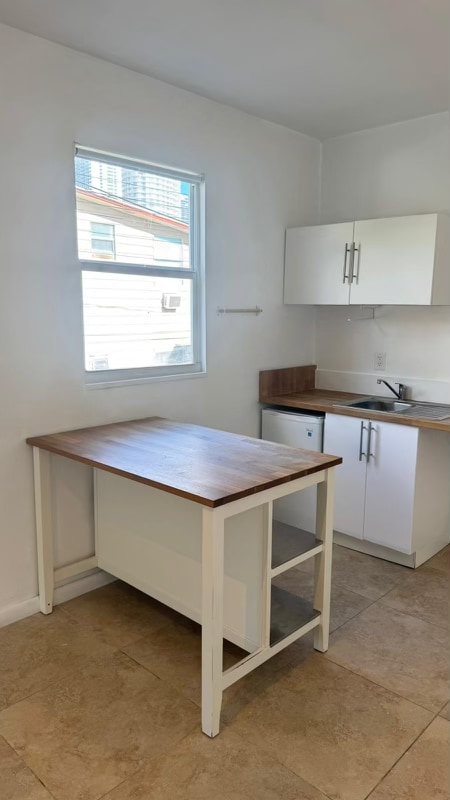 444 SW 3rd St, Unit 3 in Miami, FL - Building Photo - Building Photo