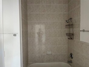 1020 SW 4th St in Miami, FL - Building Photo - Building Photo