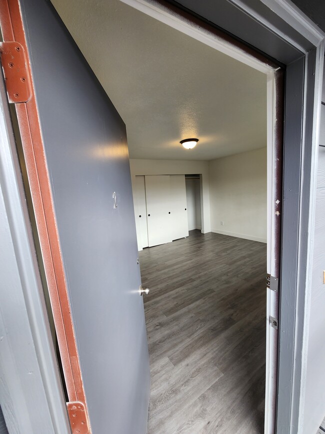 1907 Main St, Unit Apt 2 in Washougal, WA - Building Photo - Building Photo