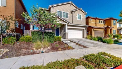 5562 Kennedy Pl in Cotati, CA - Building Photo - Building Photo
