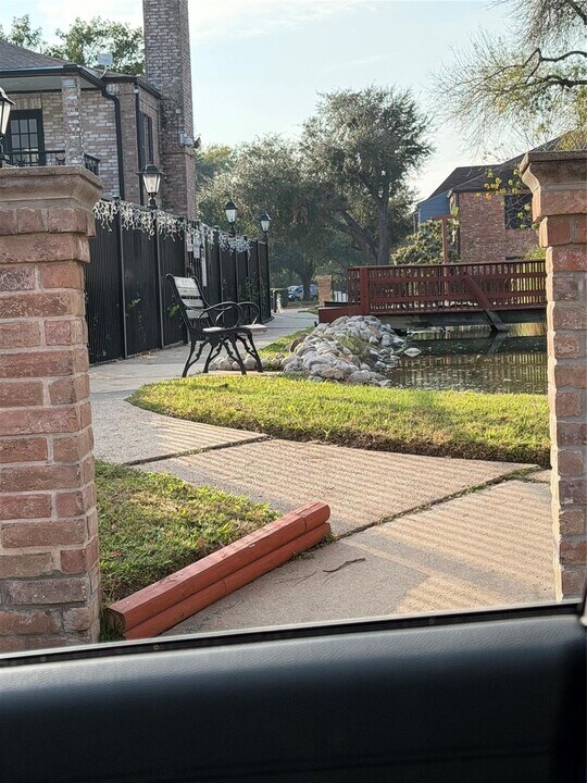 8321 Nairn St in Houston, TX - Building Photo