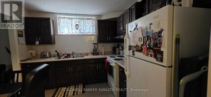 2707 Priscilla St in Ottawa, ON - Building Photo - Building Photo