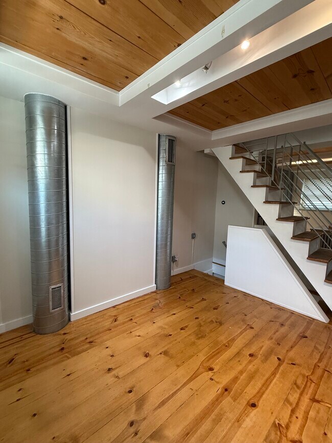1617 Olive St in Philadelphia, PA - Building Photo - Building Photo