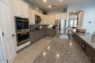 5335 Clapboard Creek Dr in Jacksonville, FL - Building Photo - Building Photo