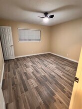 27803 Calvert Rd in Tomball, TX - Building Photo - Building Photo