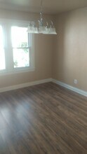 9946 Carlyle Ave in Overland, MO - Building Photo - Building Photo