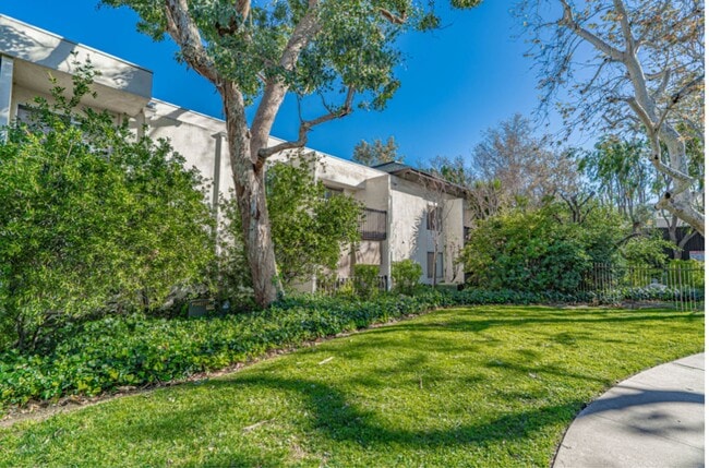 property at 23515 Lyons Ave