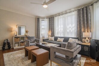 574 Sheridan Square in Evanston, IL - Building Photo - Building Photo