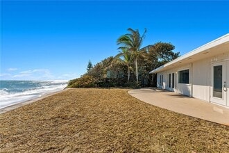 9556 Doubloon Dr in Vero Beach, FL - Building Photo - Building Photo