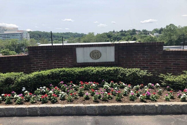 350 W Elm St, Unit 3101 in Conshohocken, PA - Foto de edificio - Building Photo