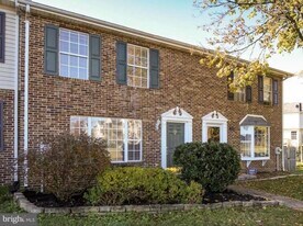 211 Little River Dr in Winchester, VA - Building Photo