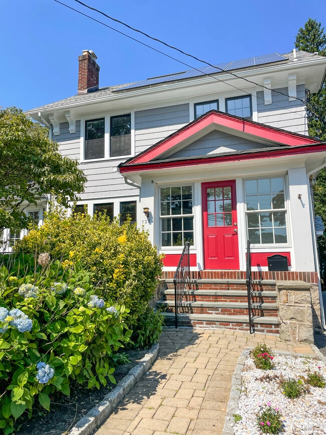 property at 727 Pelhamdale Ave