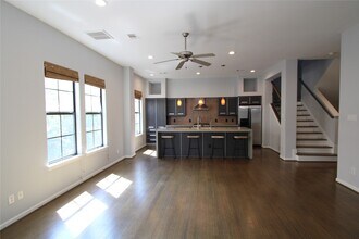 3945 Gibson St in Houston, TX - Building Photo - Building Photo
