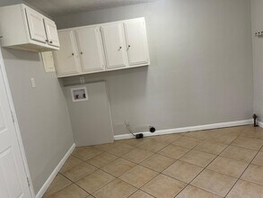 1008 Sharon Dr in Jeffersonville, IN - Building Photo - Building Photo