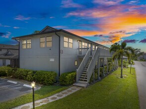 633 Centre Ct SW in Vero Beach, FL - Building Photo - Building Photo