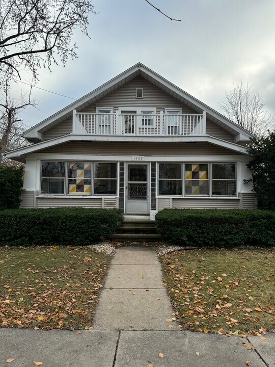 1409 W Washington St in Appleton, WI - Building Photo