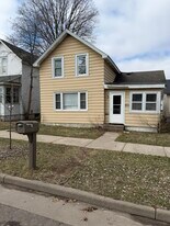 514 Cochrane St in Eau Claire, WI - Building Photo