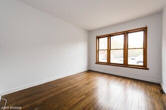 3265 N Broadway in Chicago, IL - Building Photo - Building Photo