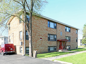 633 S Iowa Ave in Addison, IL - Building Photo - Building Photo