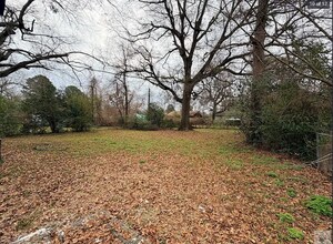 828 Burma Rd in Wake Village, TX - Building Photo - Building Photo