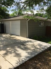6385 S Crocker St in Littleton, CO - Foto de edificio - Building Photo
