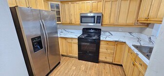 3400 Foxcroft Rd in Miramar, FL - Building Photo