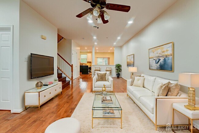 609 Blossom Cir in Dayton, NJ - Building Photo - Building Photo