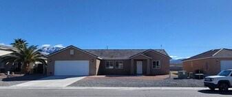 3799 N Mayfield Ranch Rd in Pahrump, NV - Building Photo