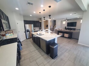 20283 E Domingo Rd in Queen Creek, AZ - Building Photo - Building Photo