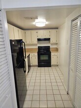 8261 NW 8th St in Miami, FL - Building Photo - Building Photo