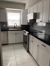 1608 Willowby St in Columbia, SC - Foto de edificio - Building Photo