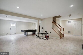 6136 Deer Ridge Trail in Springfield, VA - Building Photo - Building Photo