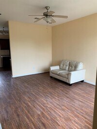 8607 Beviamo St photo'