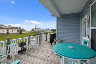 109 E Terminal Blvd in Atlantic Beach, NC - Building Photo - Building Photo