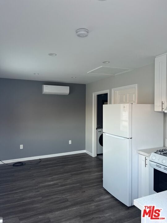 property at 17805 Lanark St