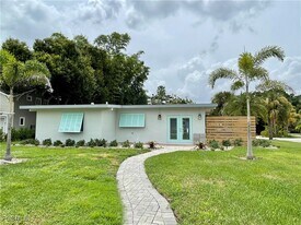 3826 Harold Ave in Ft. Myers, FL - Building Photo