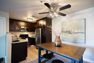 Hidden Creek in Vacaville, CA - Building Photo