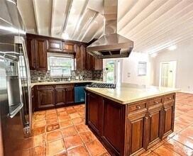 3850 Crawford Ave in Miami, FL - Building Photo - Building Photo