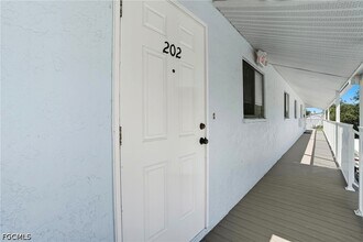 1203 SW 48th Terrace in Cape Coral, FL - Building Photo - Building Photo