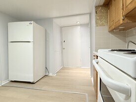 1664 Goyeau St in Windsor, ON - Building Photo